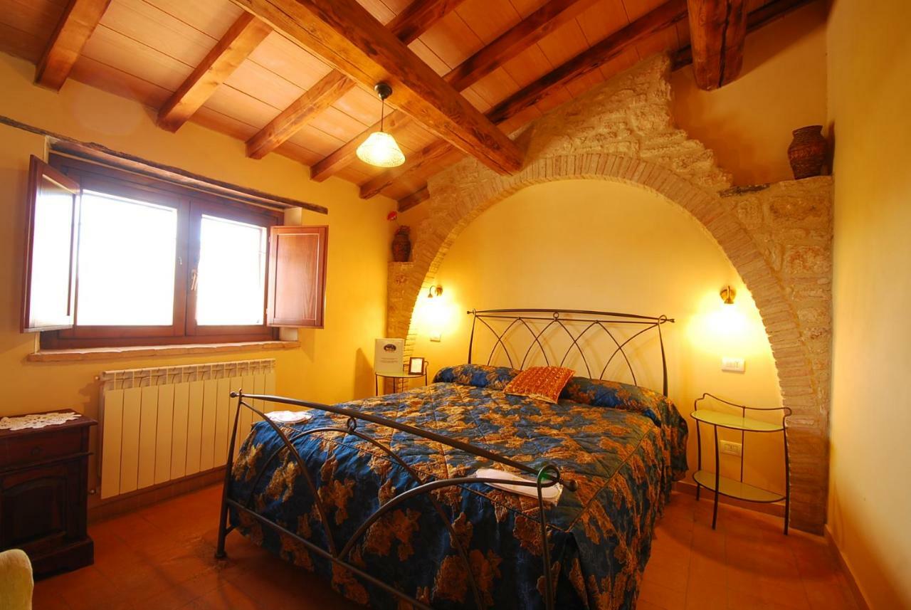 San Terenziano Agriturismo La Casella מראה חיצוני תמונה
